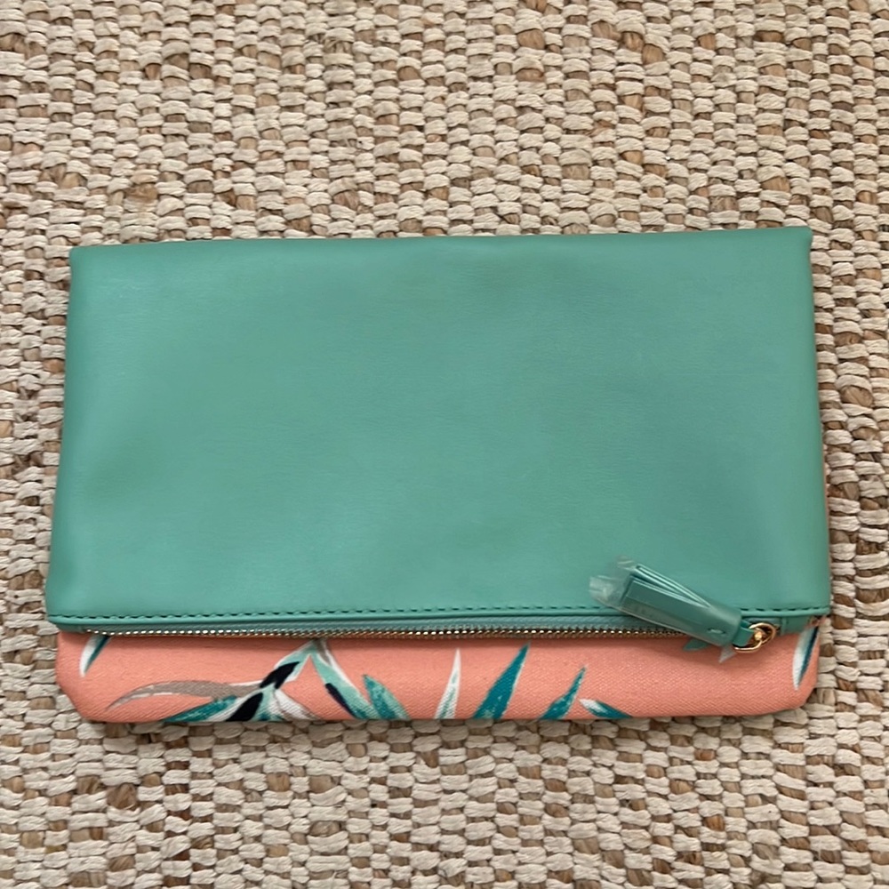 Summer clutch, never worn.